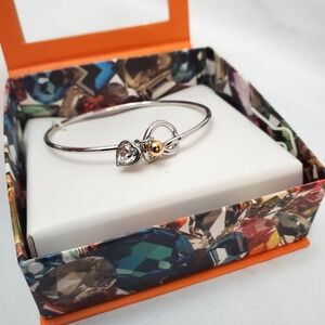 Masterpieces Swarovski‎ Crystal Heart Bangle Bracelet Silver Tone W/Box
